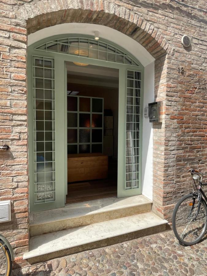 Estense 12 Appartamento In Centro Citta Ferrara Ngoại thất bức ảnh